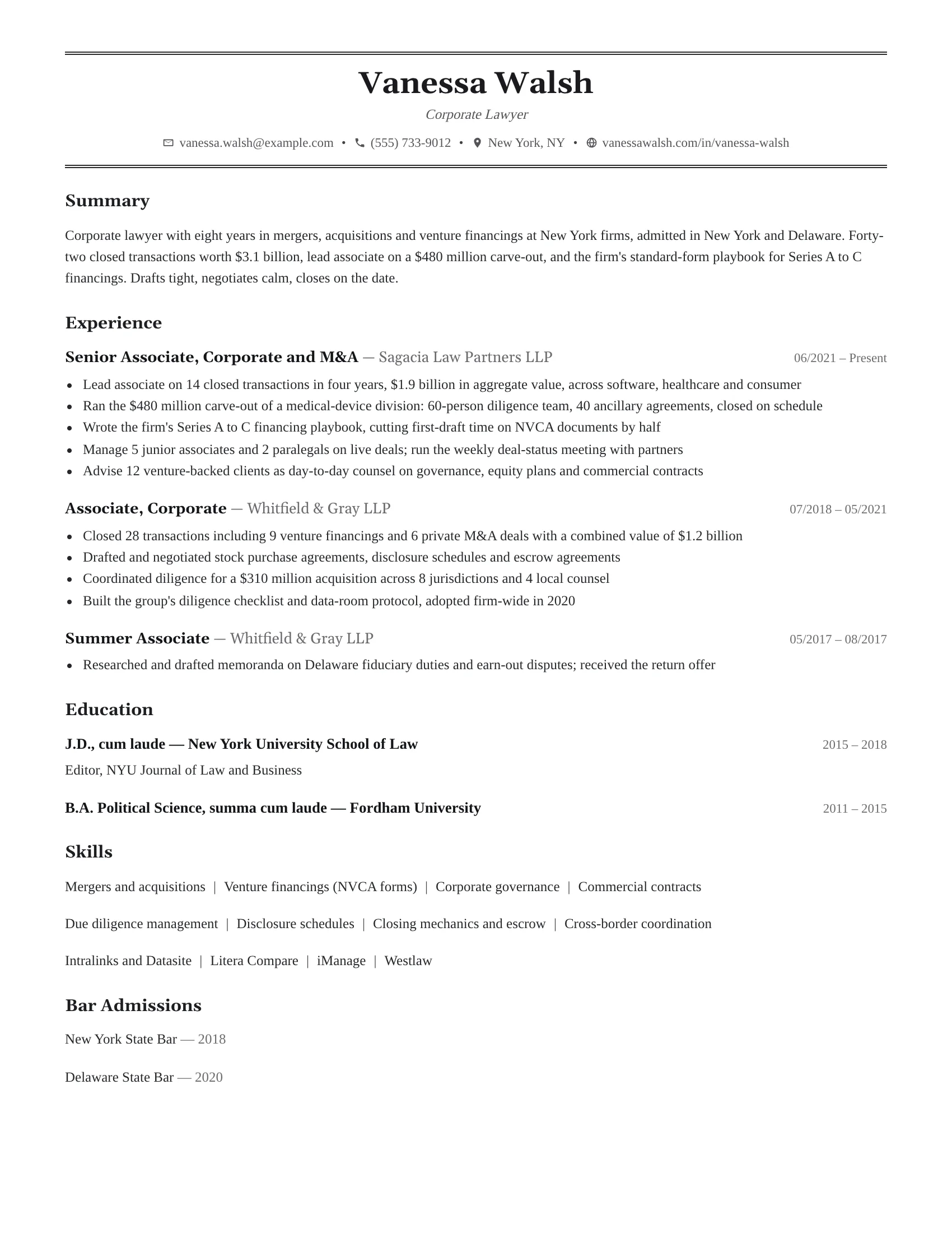 Advocate · English resume template preview