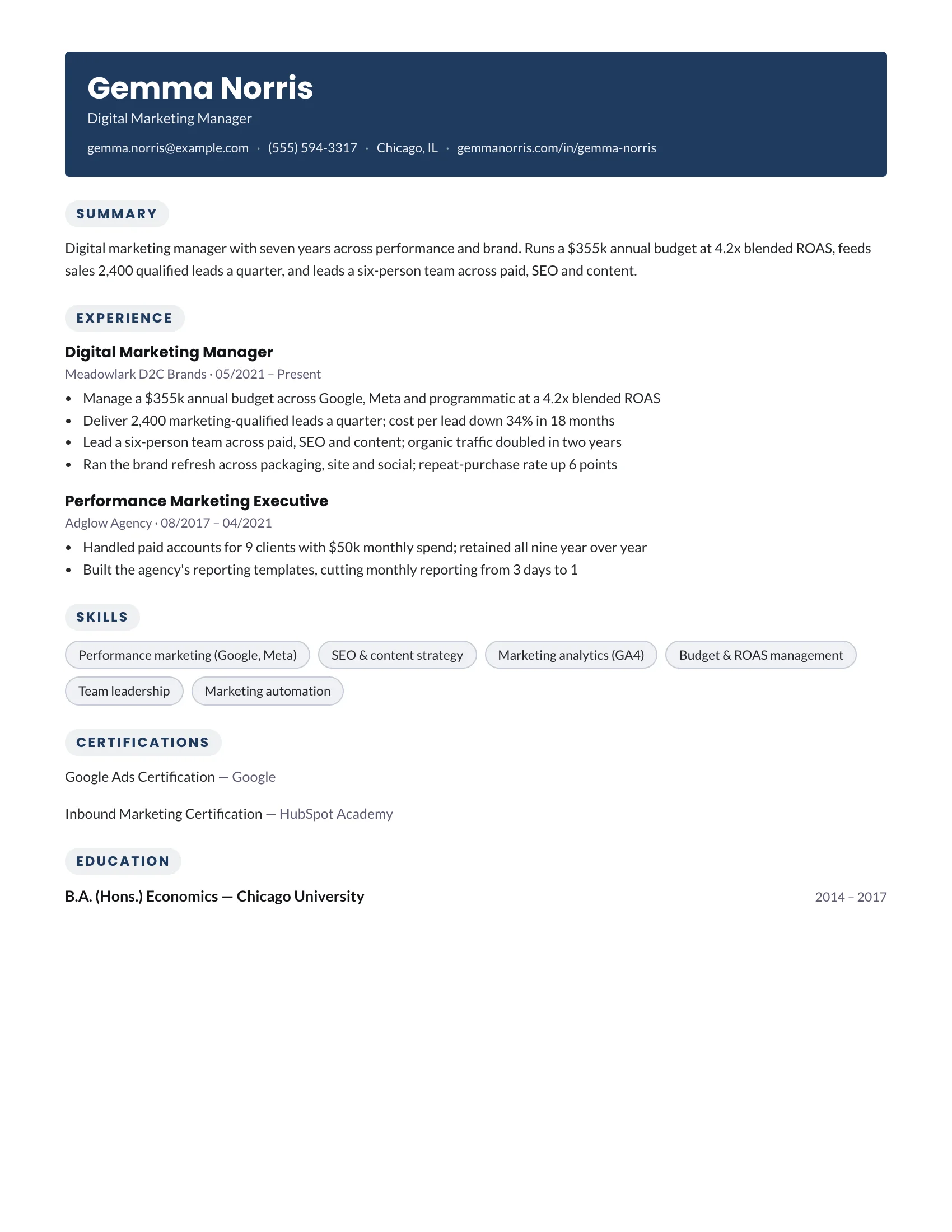 Social Media · Gradient (Navy) resume template preview