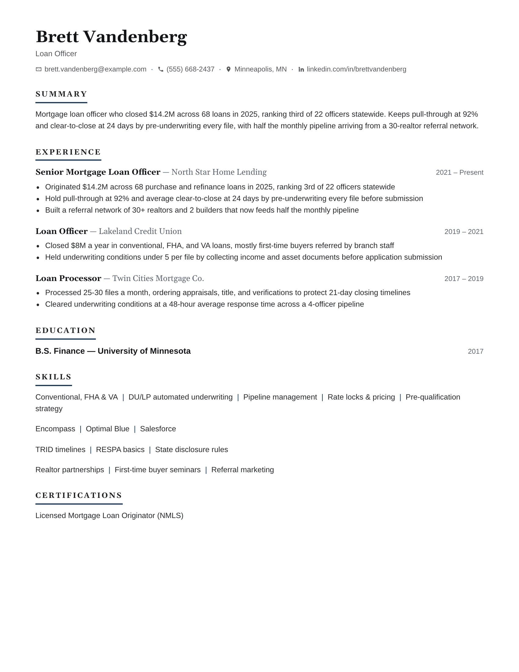 Loan Officer · True resume template preview