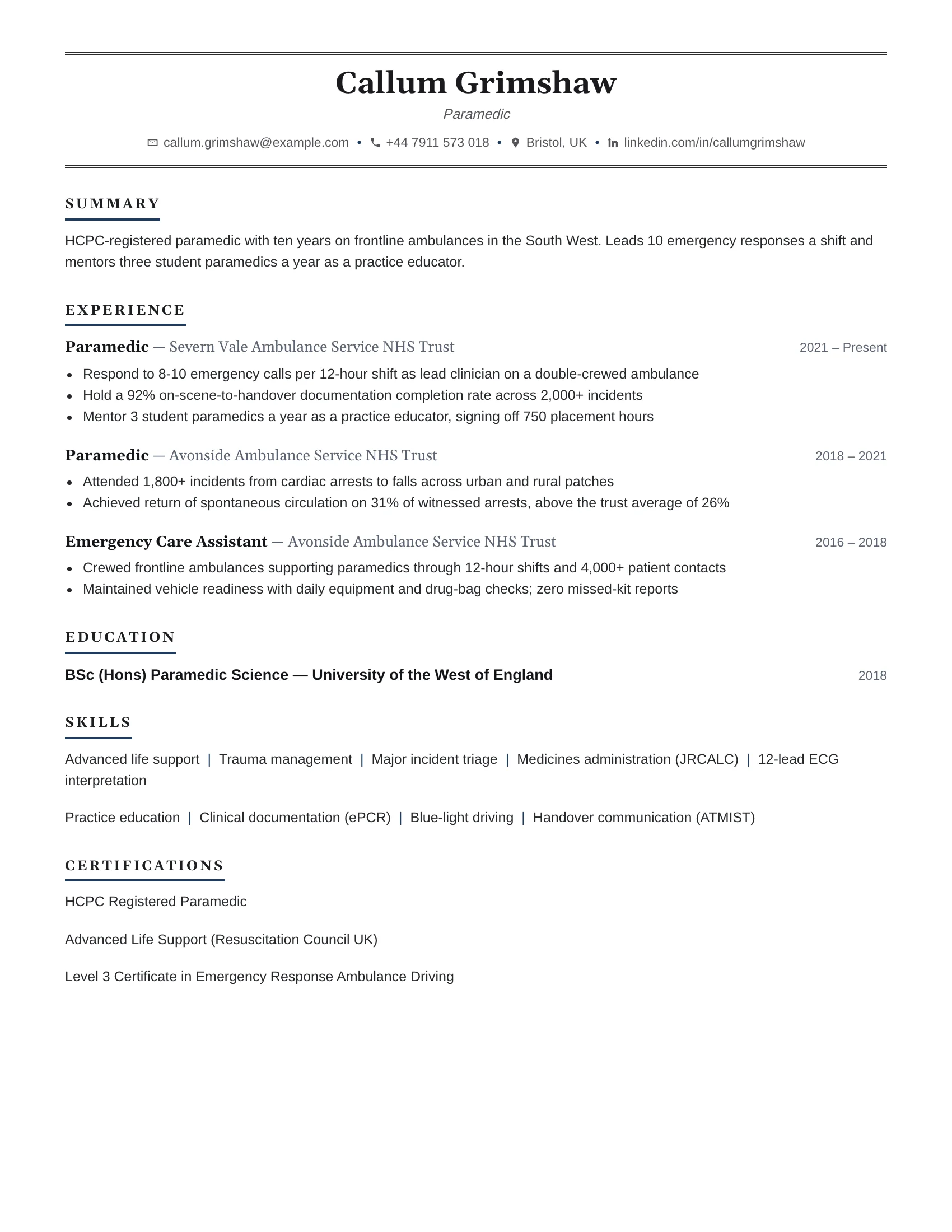 Paramedic · Double Deck resume template preview