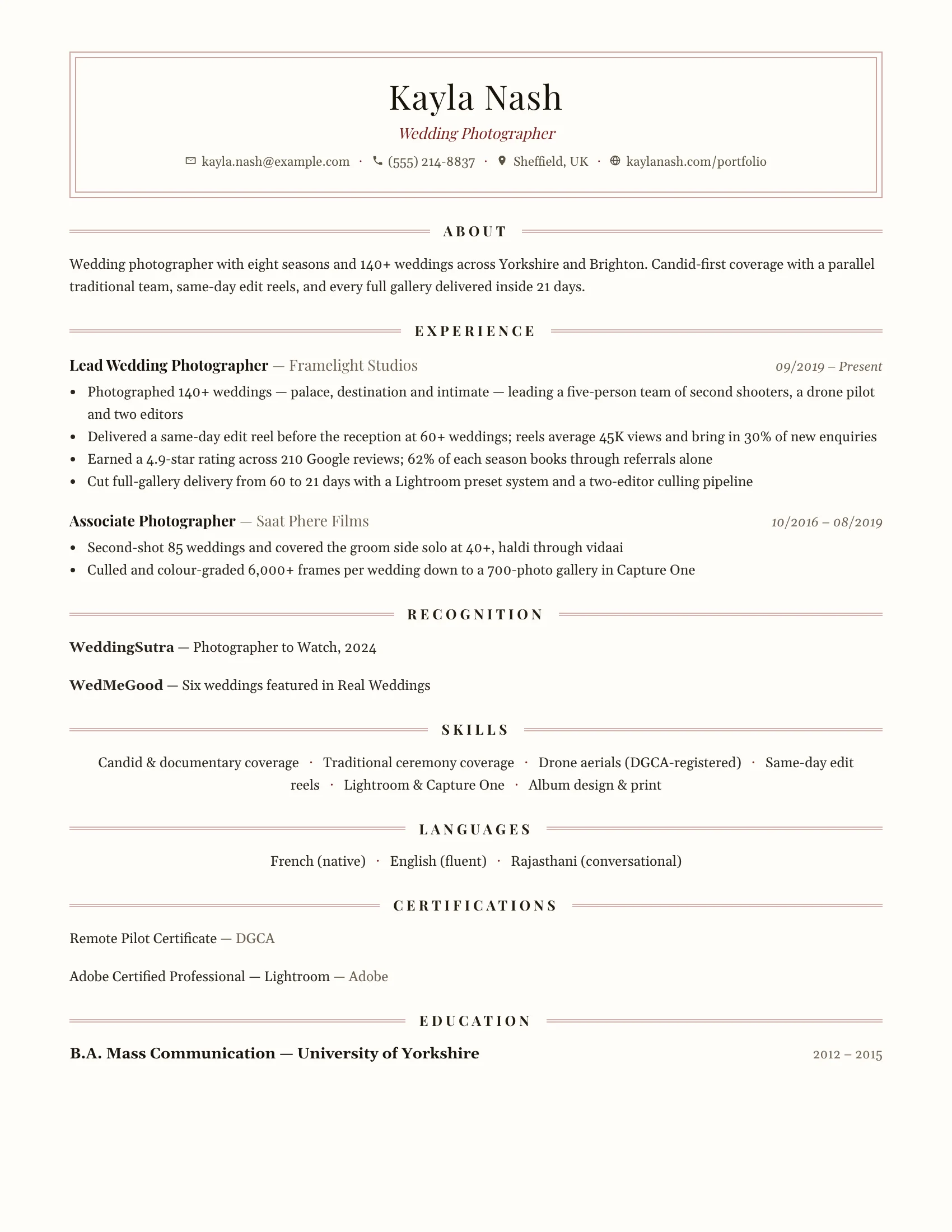 Wedding Photographer · Album (Red) resume template preview
